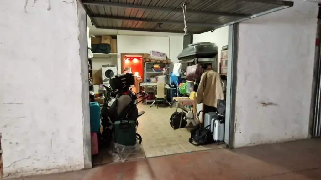 Garage - Villa with Garden in Ciampino