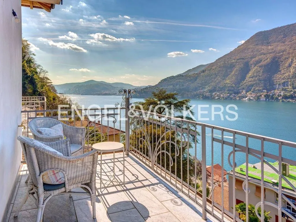 Terrass - Luxury Villa with Lake Views in Torno, Lombardy