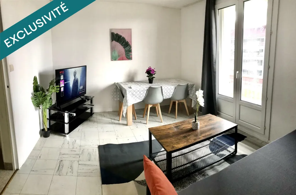 Séjour - Appartement T3 avec Parking Sécurisé au Mans