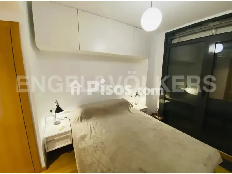 Chambres - Furnished Apartment with Balcony in Sant Martí