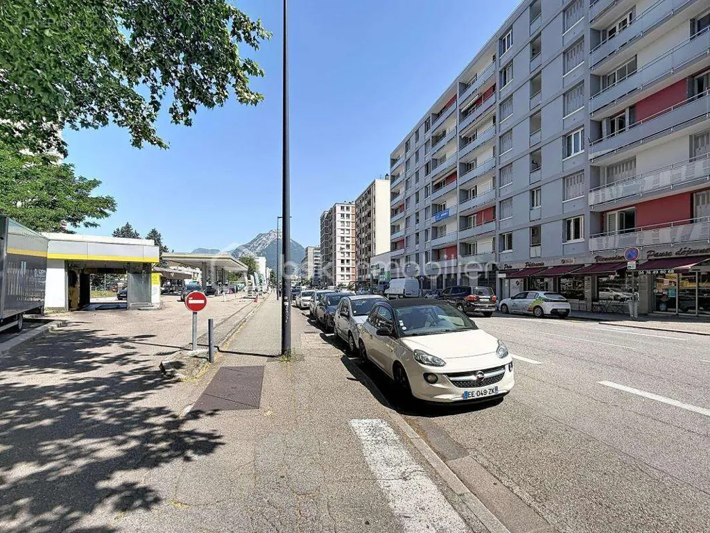 4-toaline korter asukohas Grenoble