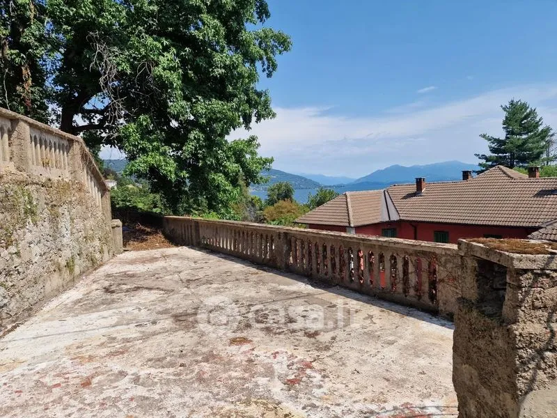Terrace - Villa with Lake View in Meina