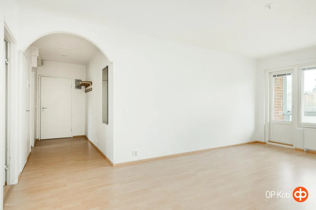Pièces - Modernised Apartment with Balcony in Kaukovainio