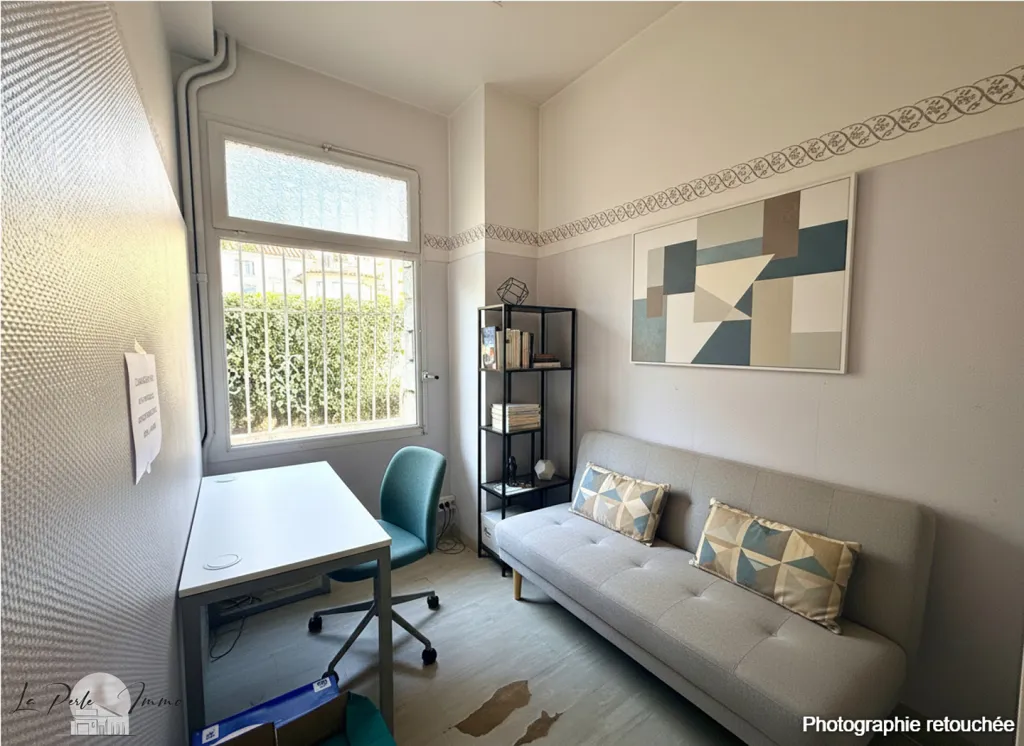 Studio - Master House with Bay Windows in Perpignan