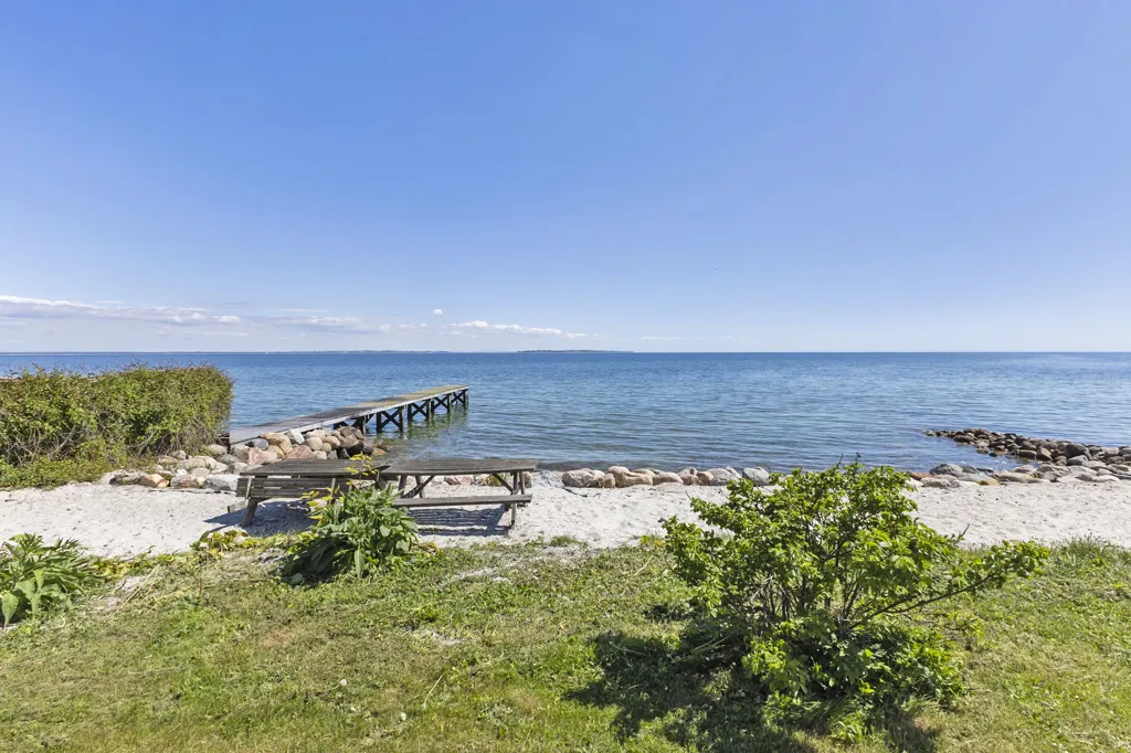 Aed - Villa with Private Beach Access in Humlebæk