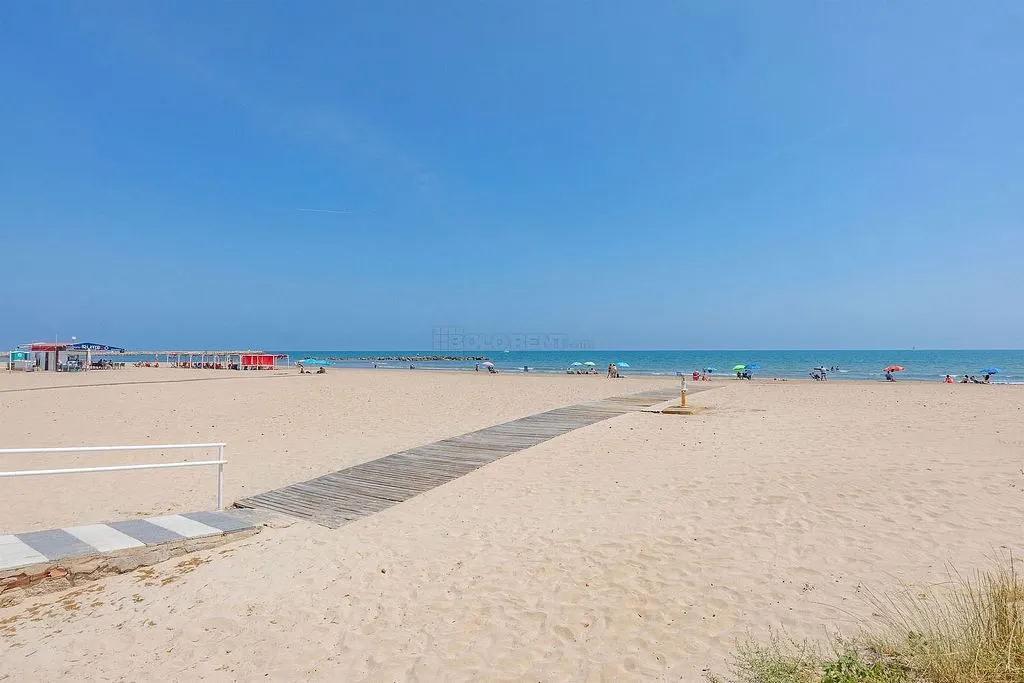 Ample Terrace Apartment in Oliva Playa