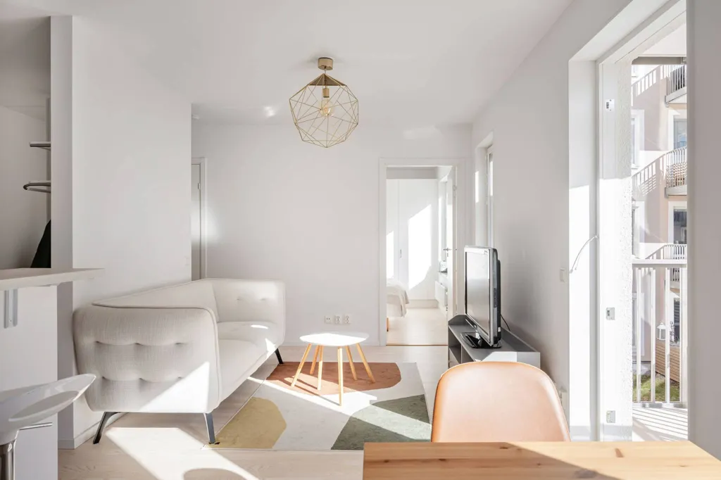 Soggiorno - 2nd Floor Apartment with Balcony in Täby