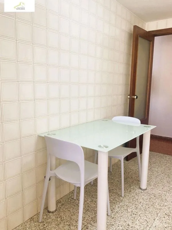 Salle à manger - Fully Furnished Flat with Garden in Benimaclet