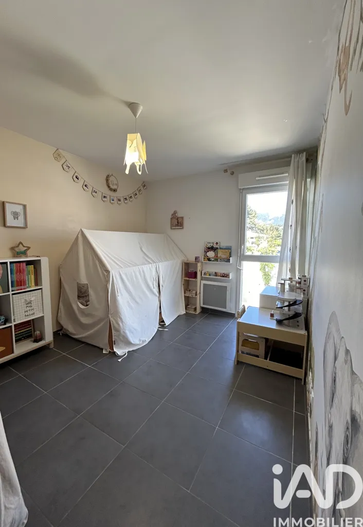 Chambres - Appartement avec terrasse plein sud à La Garde