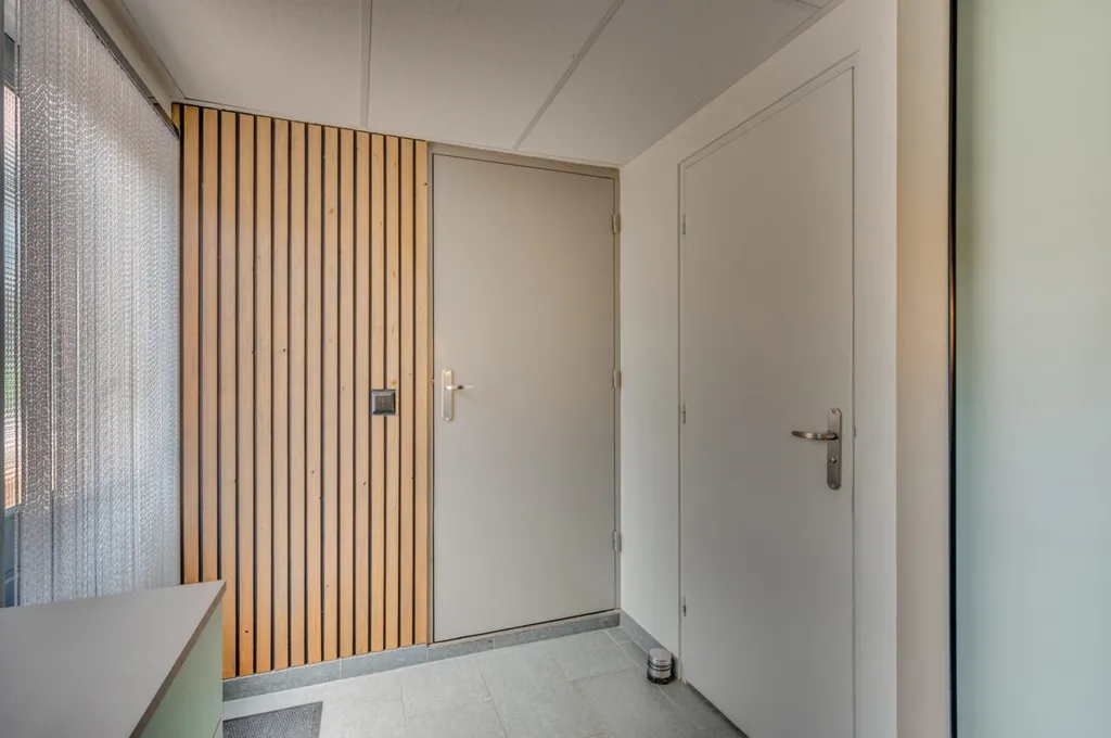 Entrée - Modernised Two-Storey House with Garden in Reuver