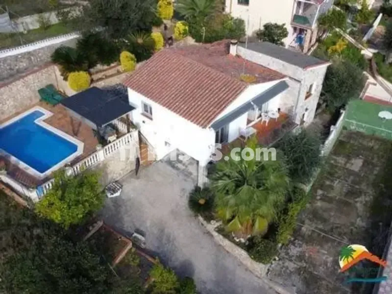 Vista aerea - Chalet with Pool and Mountain Views in Lloret Blau