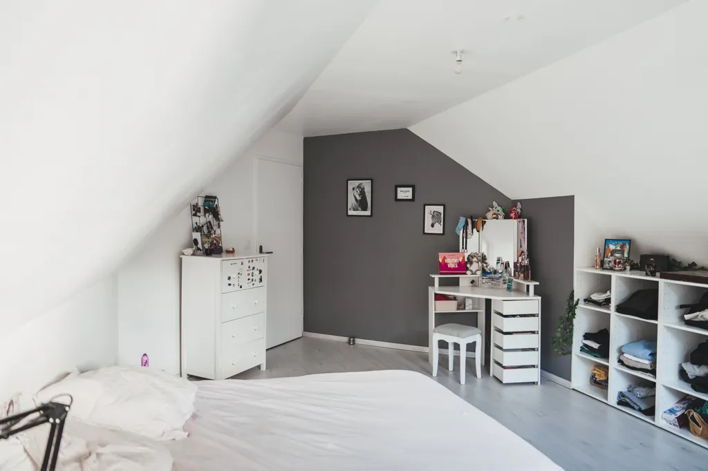 Magamistoad - Contemporary House with Pool in Baud