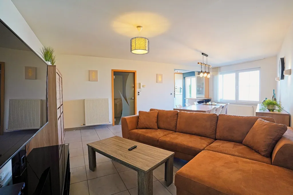 Elutuba - Spacious Flat with Terrace in Quiet Location