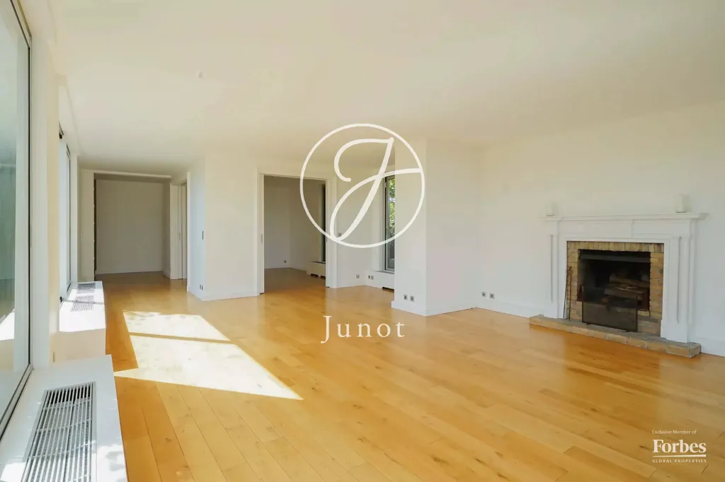 Living Room - Penthouse with Eiffel Tower View in Paris 75116