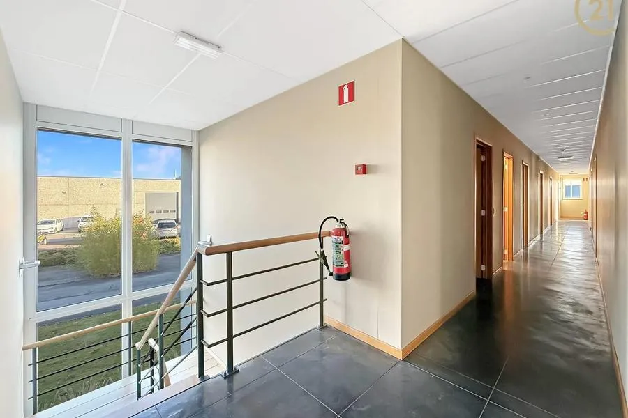 Entrée - Espace de Bureaux avec Terrasse à Dinant