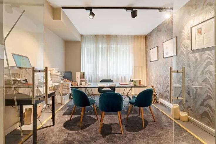 Office - Apartment with Canal View in Antwerp