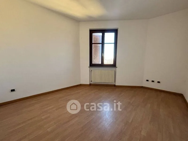 Pièces - Rearranged Triplex in Centre of Valfenera