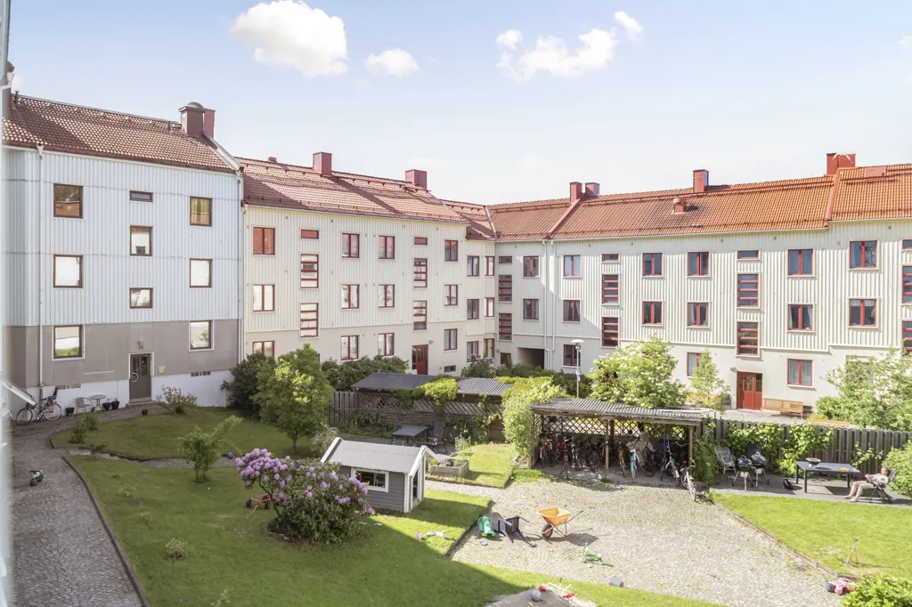 Aed - Charming Renovated Flat in Landshövdingehus, Central Location
