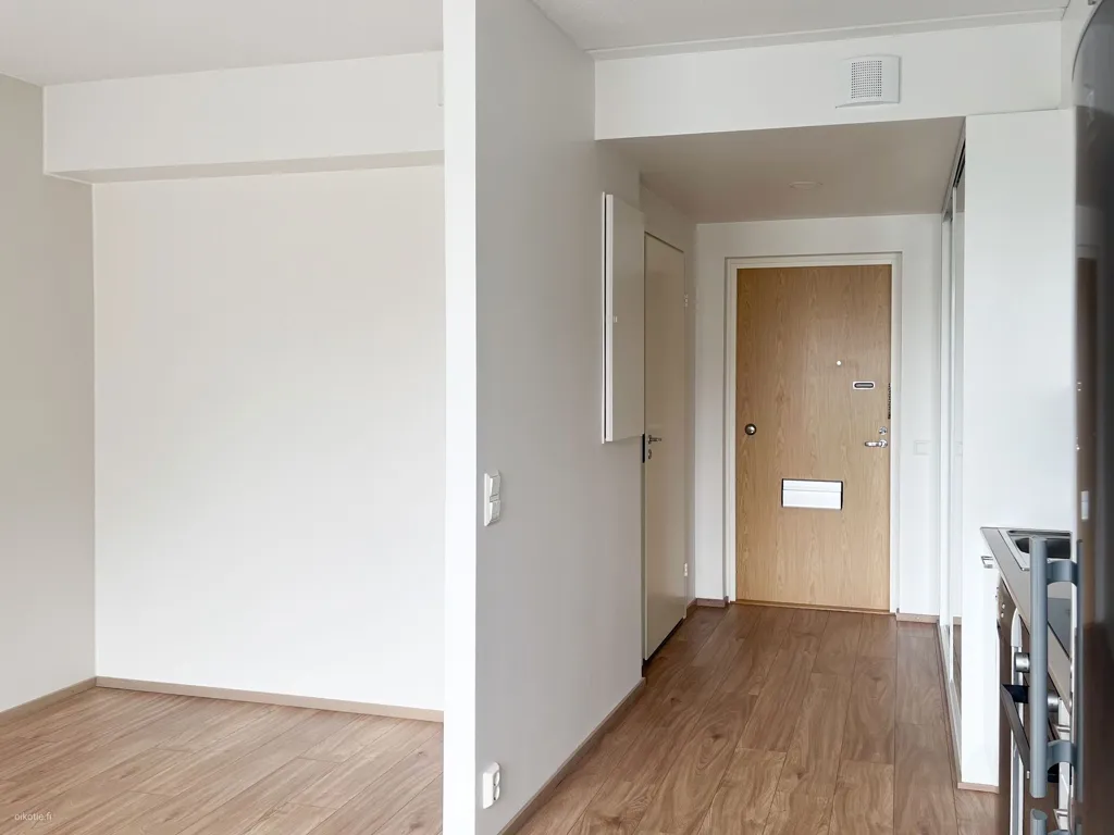 Cuisine - Modern Studio with Balcony in Turku's Pääskyvuori