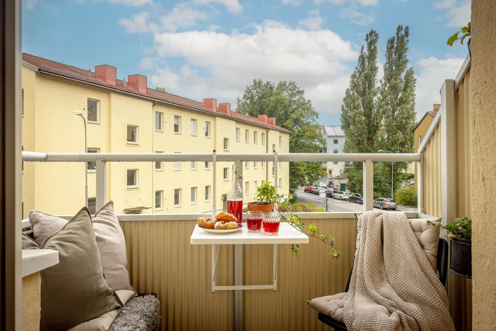 Rõdu - Charming 2-Bedroom with Balcony in Årsta