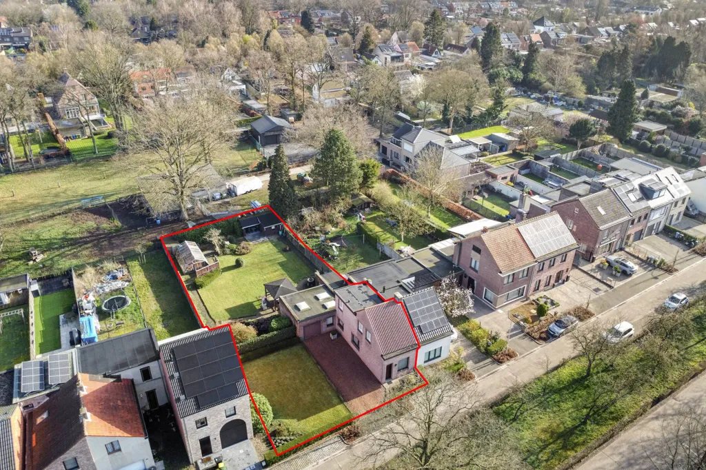 Õhuvaade - House with Development Potential in Brasschaat