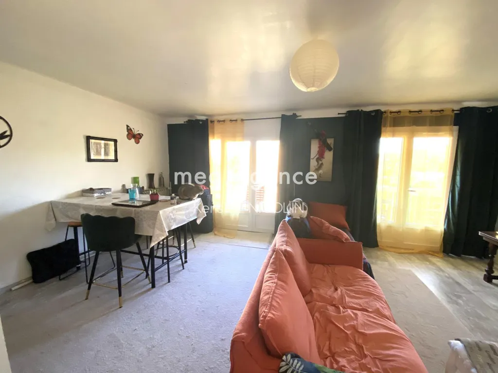 Soggiorno - Apartment with Balcony in Brignoles