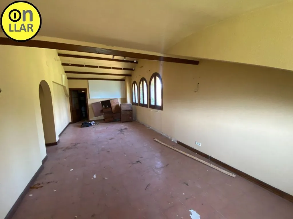 Stanze - Rustic Finca with Extensive Garden in Cardedeu