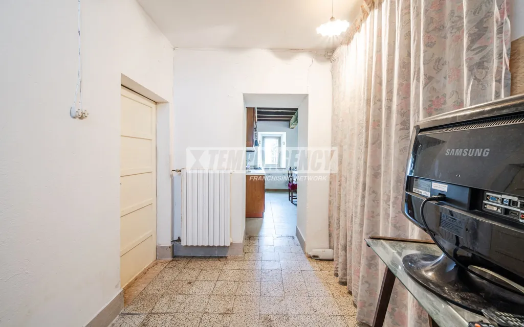 Esik - Detached House with Garage in Prignano sulla Secchia