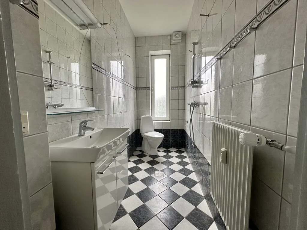 Salles de bain - Spacious Flat in Central Odense