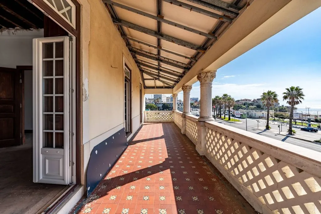 Balcony - Waterfront House with Sea View in Estoril