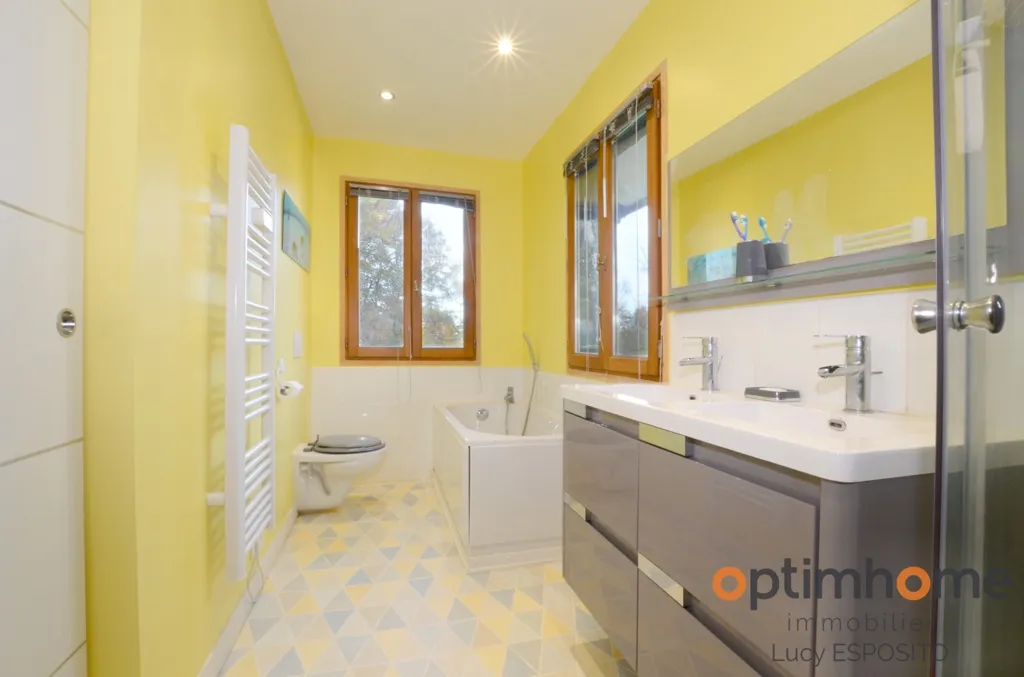 Salles de bain - Maison Atypique avec Étangs à Chabrac