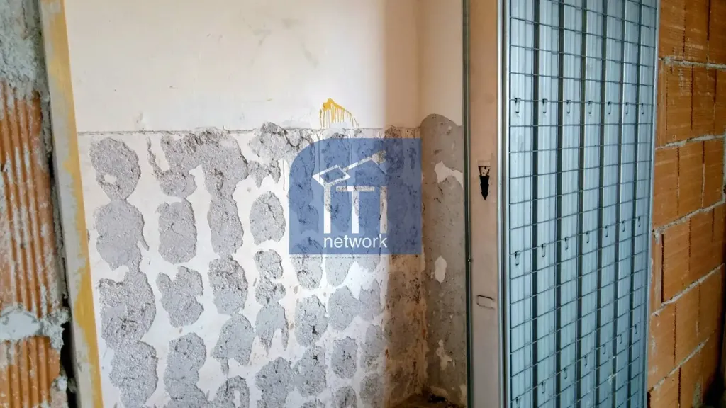 Esik - Apartment with Balcony in Ardea