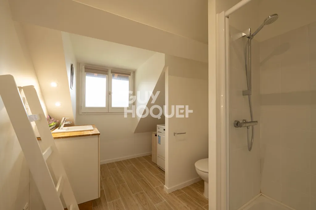 Bathrooms - 5-Piece Apartment with Balcony in Sevrier