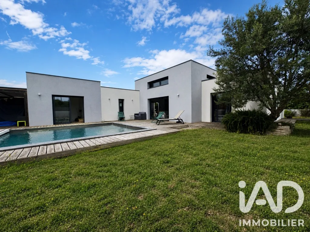 Piscine - Maison avec Piscine Chauffée à Cadaujac