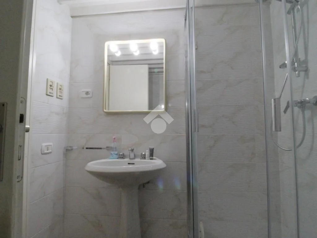 Bagni - Fully Rented Trilocale with Balcony in Capo Piccolo