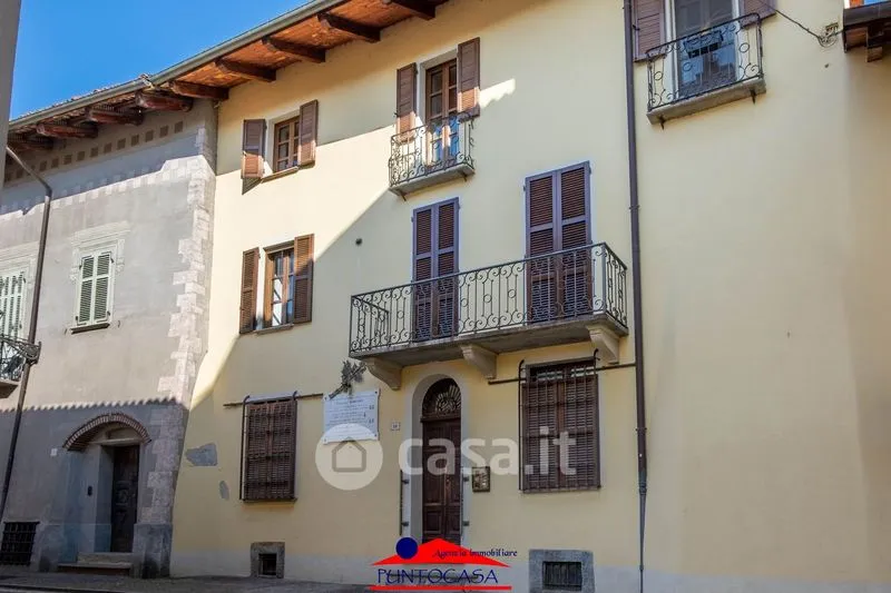 Välivaade - Two-Level Apartment with Balcony in Busca