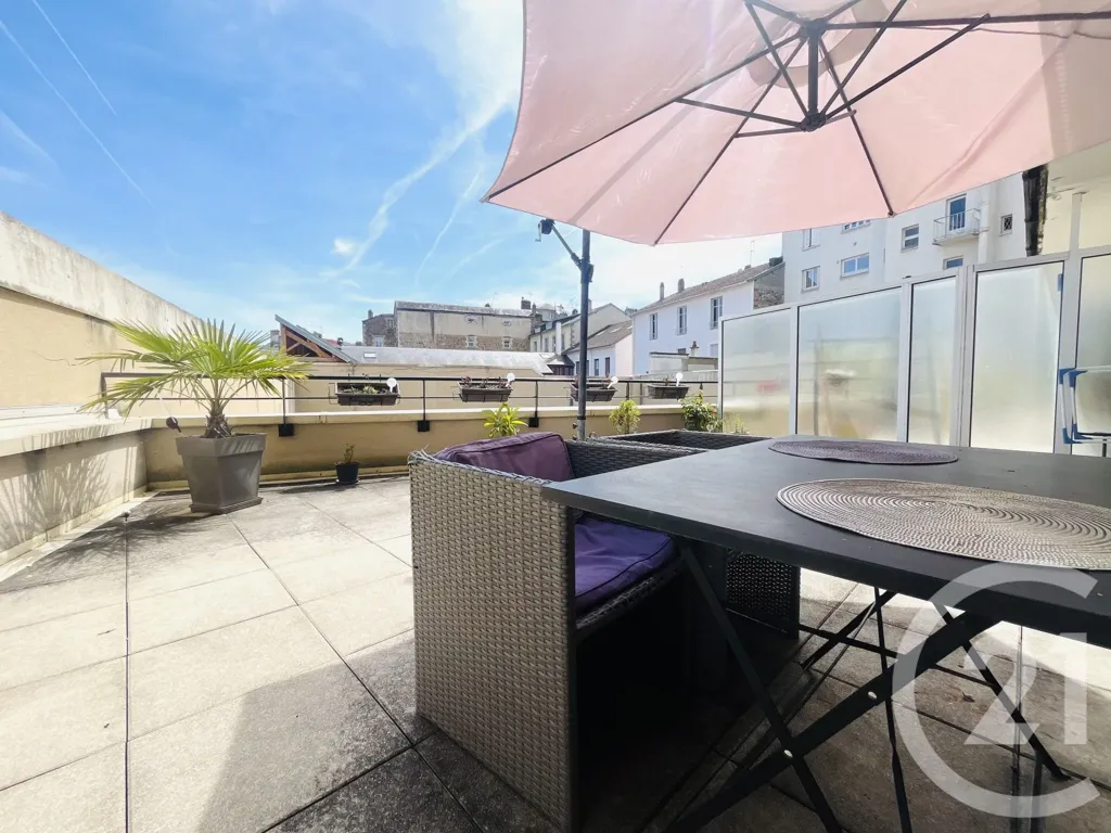 Terrasse - Appartement F2 avec Terrasse à Limoges