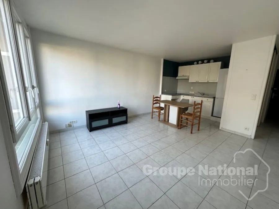 Séjour - Studio avec Ascenseur près du Centre-ville de Beauvais