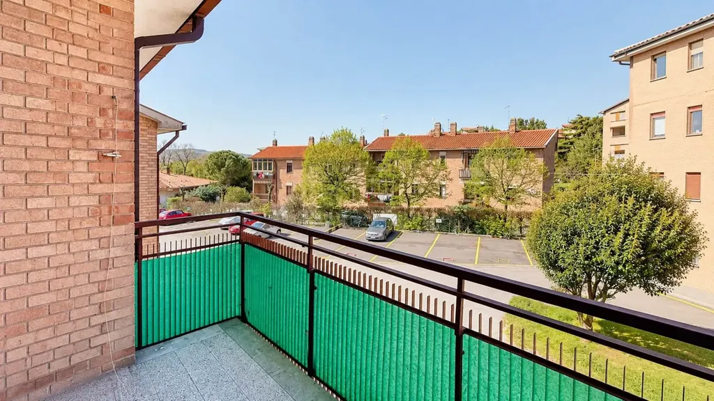 Balcon - Spacious Apartment to Modernise in Trieste