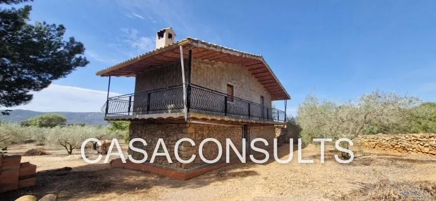 Välivaade - Semi-Renovated Chalet with Balcony in Vilafamés