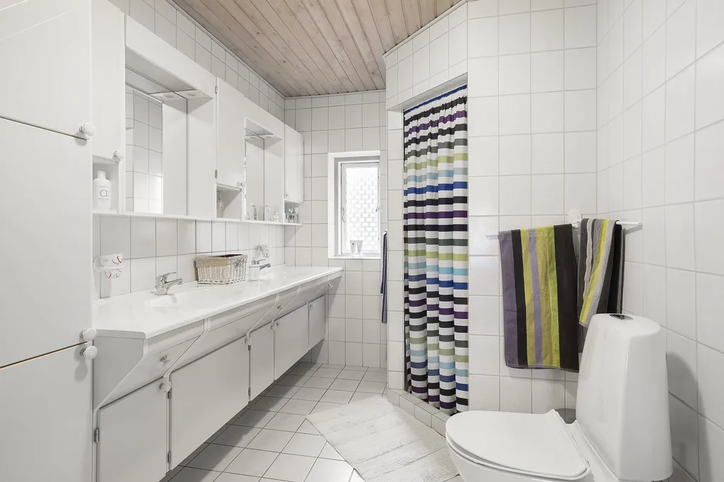 Salles de bain - Maison 8 pièces à Korsør