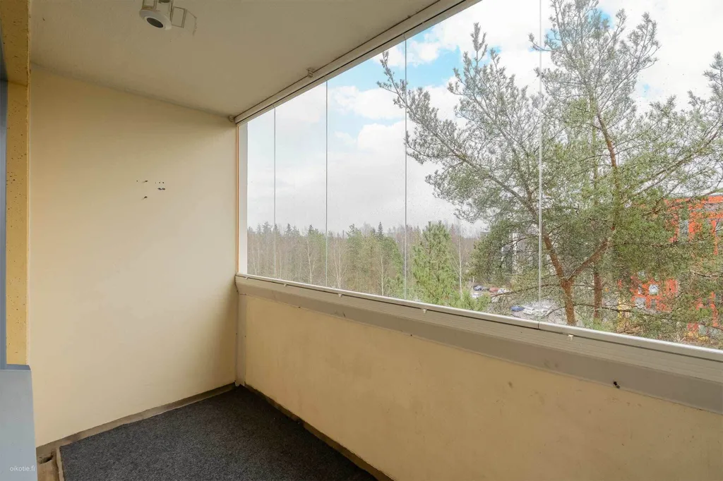 Rõdu - Spacious Apartment with Balcony in Tampere Hervanta