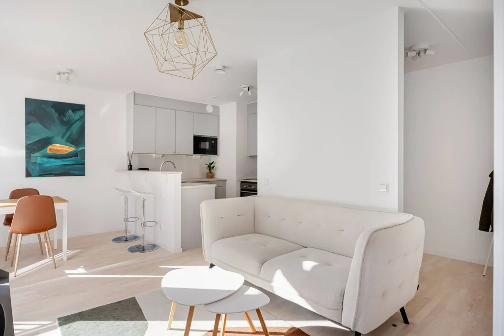 Soggiorno - 2nd Floor Apartment with Balcony in Täby