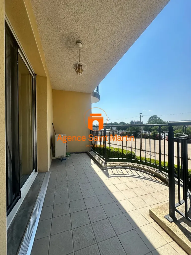 Balcone - Renovated 2-Bed Flat with Terrace in Montélimar