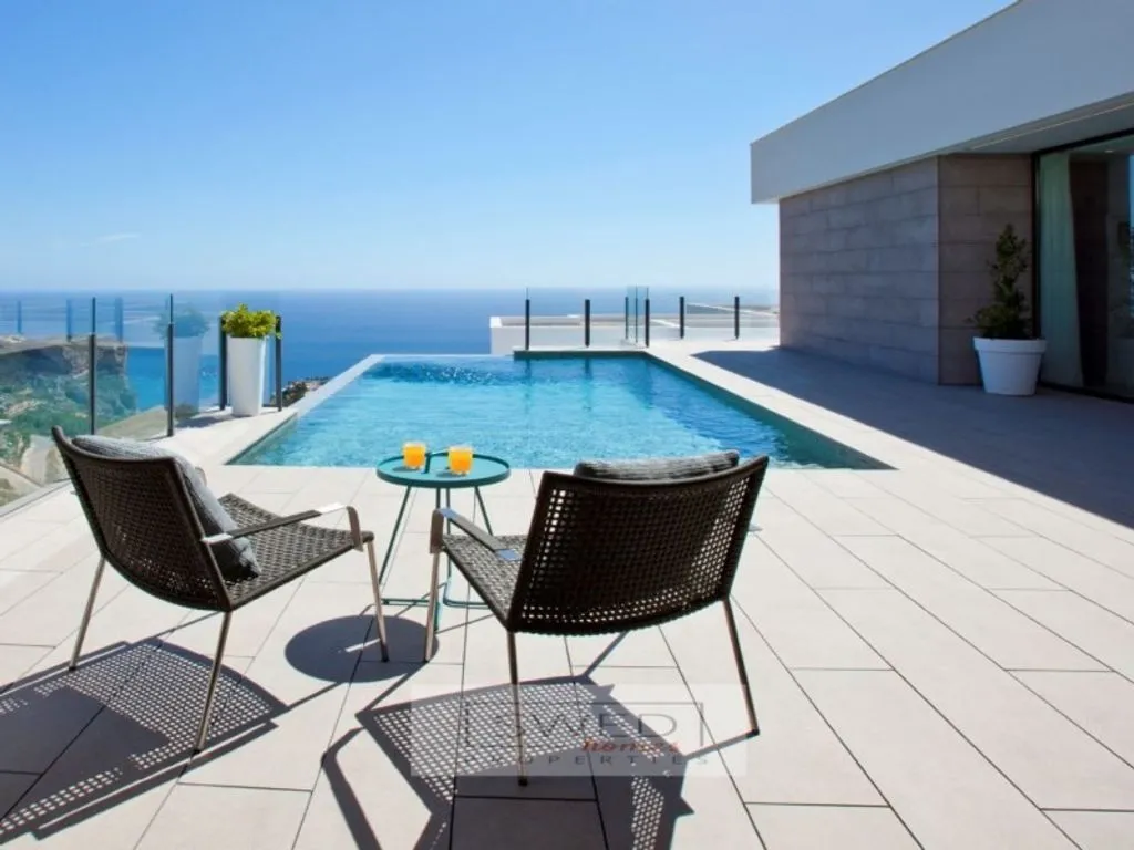 Piscine - Luxury Villa with Sea Views in Benitachell