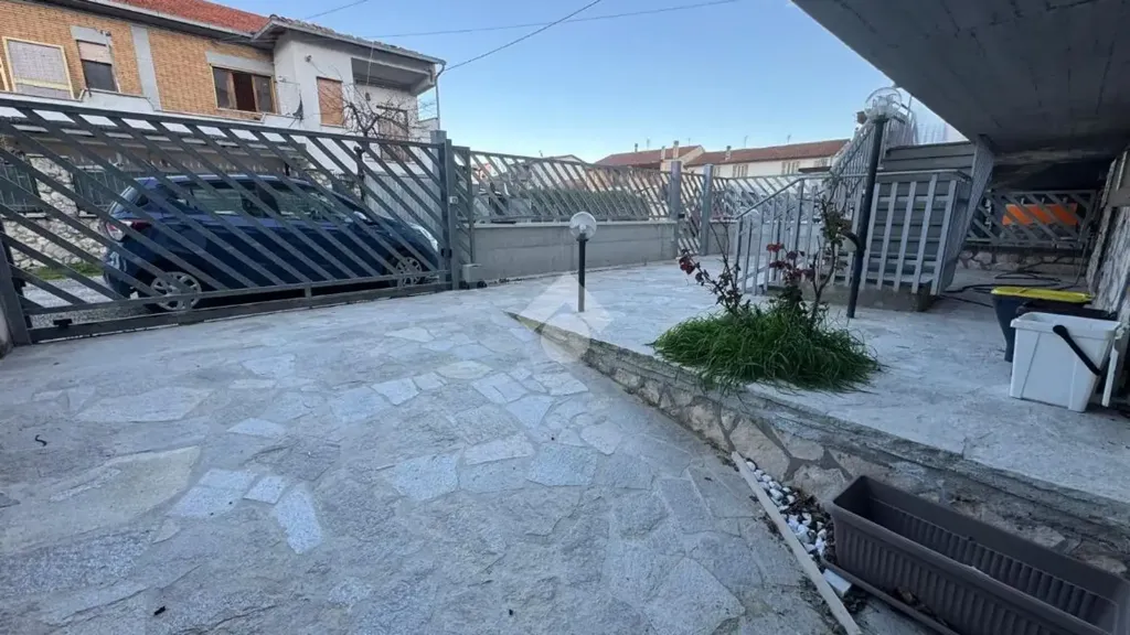 Aed - Terraced Villa with Private Garden in Avezzano
