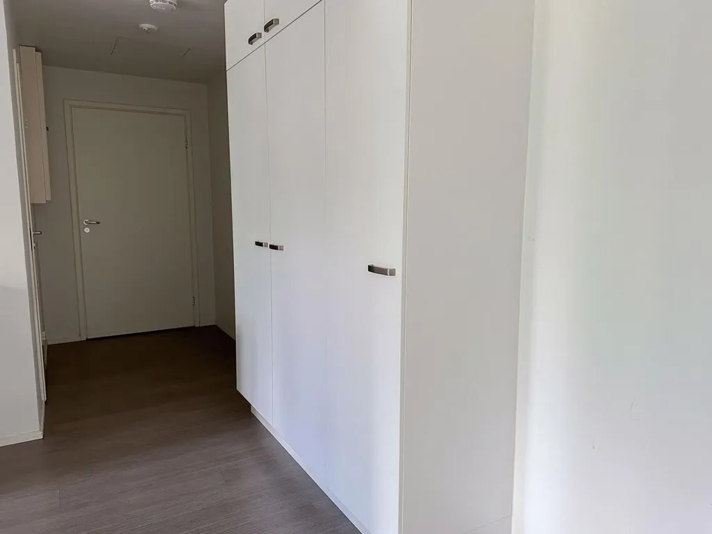 Pièces - Spacious Flat with Balcony in Länsimäki, Vantaa