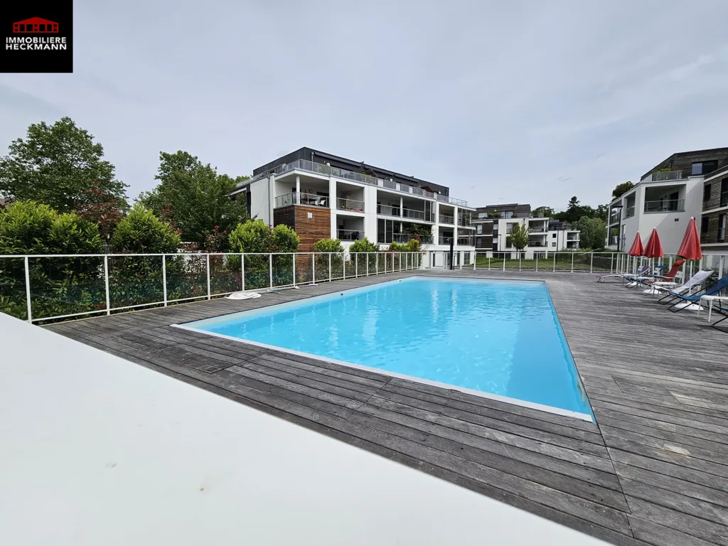 Bassein - Attic Flat with 40 m² Terrace in Robertsau