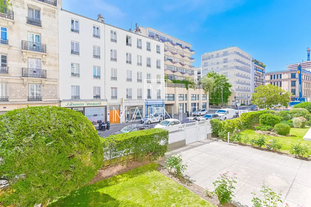 Appartement 4 pièces à Paris 15ème