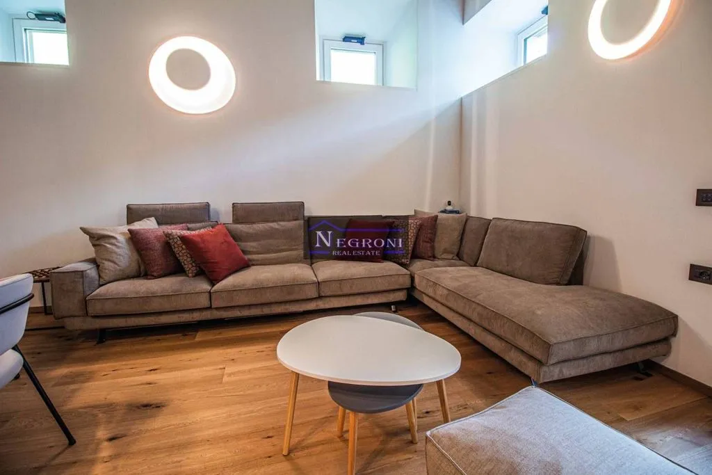Elutuba - Luxury Apartment with Medieval View in Gromo